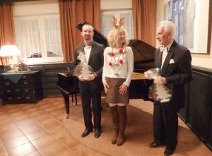 1191st Liszt Evening. From left: Tomasz Kamieniak, Jolanta Nitka, Juliusz Adamowski.<br> The end of the concert was held in Christmas and New Year atmosphere. <br> (Parlour of Four Muses in Oborniki Slaskie, 11st Dec 2015). Photo by Halina Muszak.